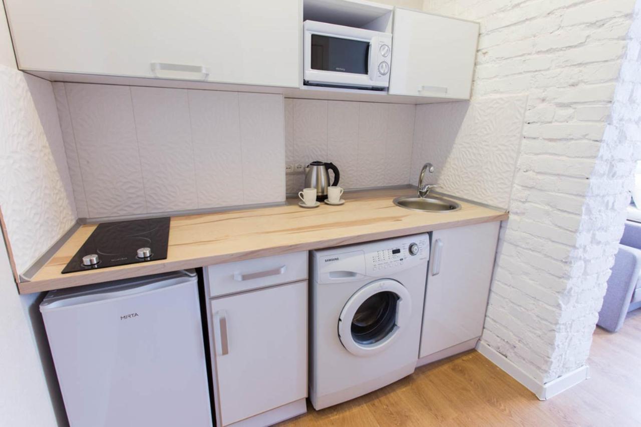 חארקיב Cozy Apartment Beside Metro Yaroslava Mudroho, Universytet - Chernyshevska Str 95-6 מראה חיצוני תמונה